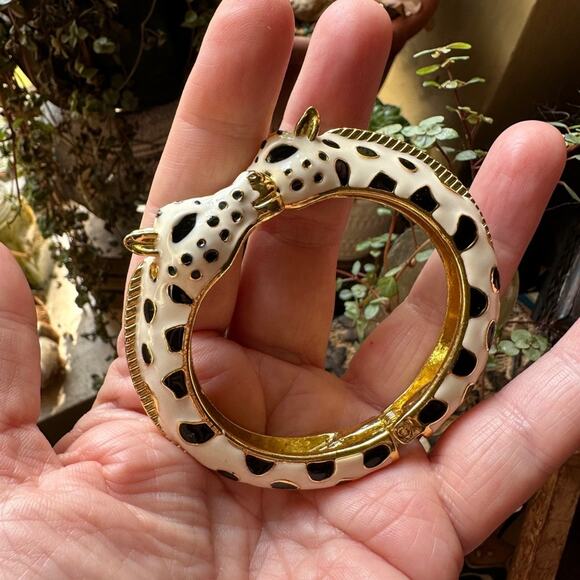 Giraffe Head Hinged Bangle Bracelet Gold Tone Enamel Safari Animal - Picture 3 of 5